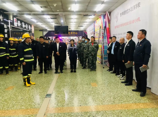 居安思危，防患未“燃”——月博商业开展消防应急逃生演练